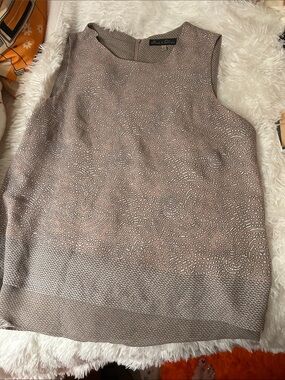 Rose & Olive Taupe Patterned Sleeveless Blouse